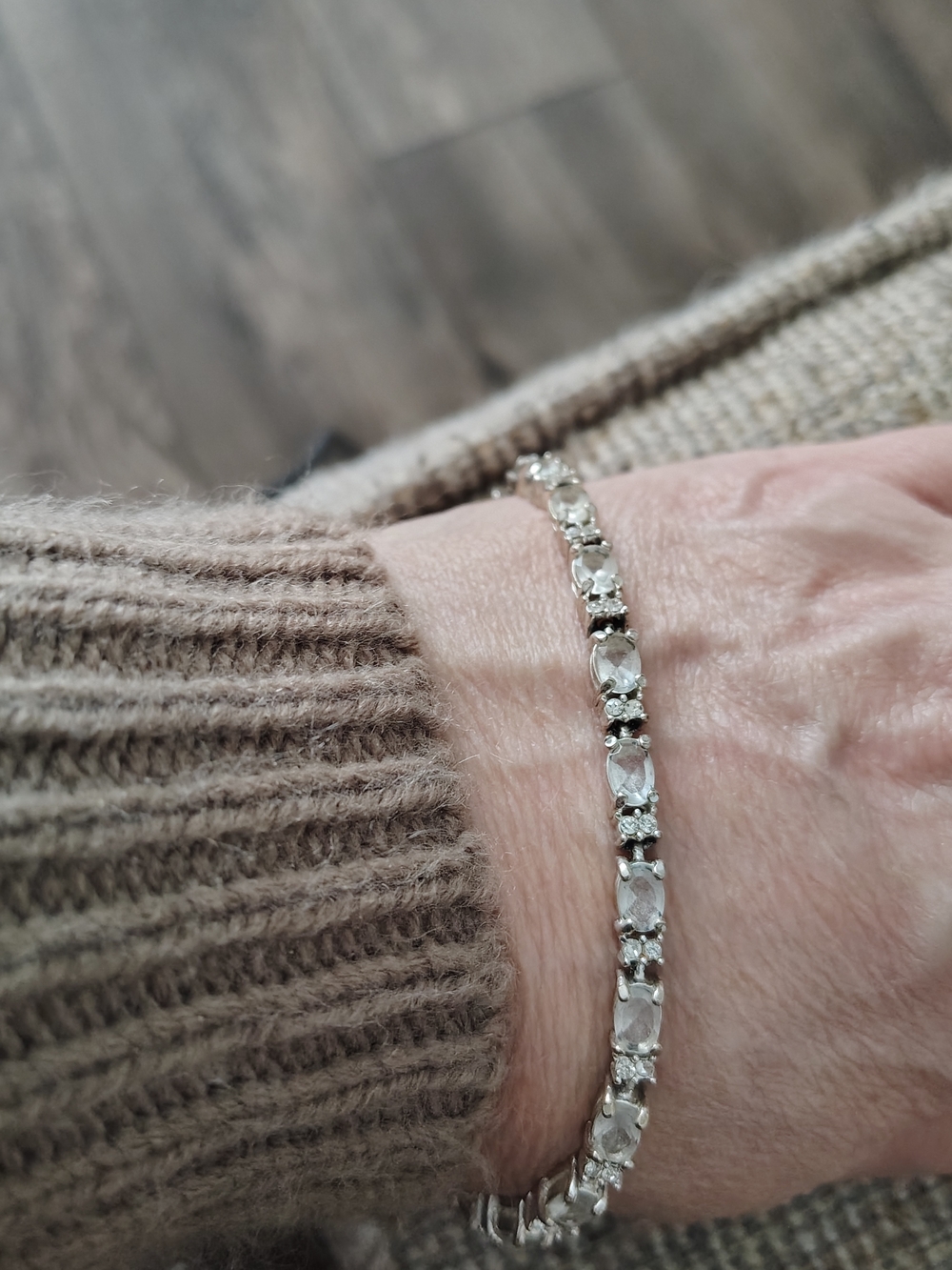Avon Silver Tone Clear Rhinestone  Tennis Bracelet - Adjustable